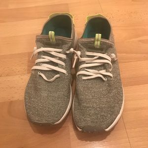 Coolway Silver Sneakers